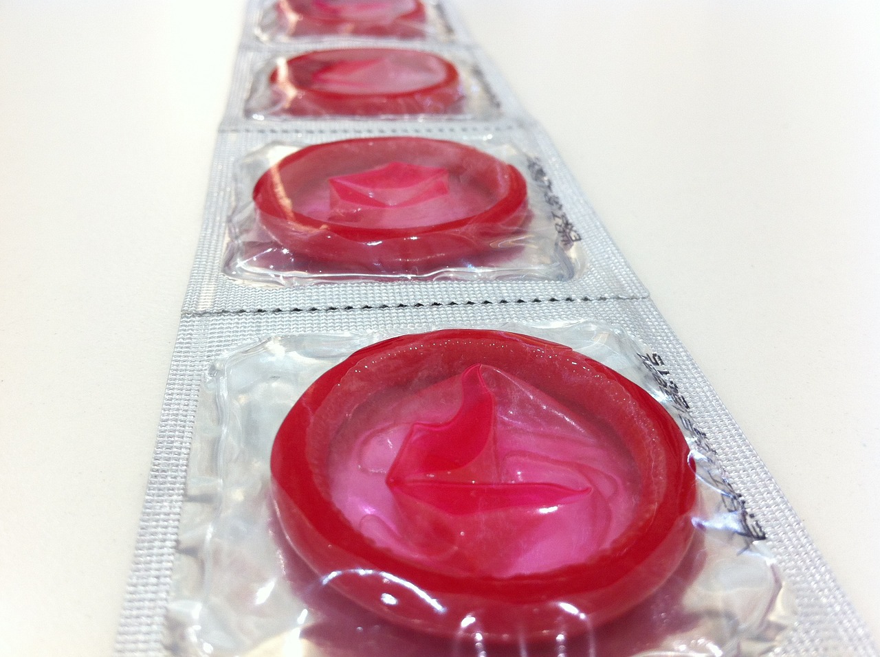 červené prezervativy